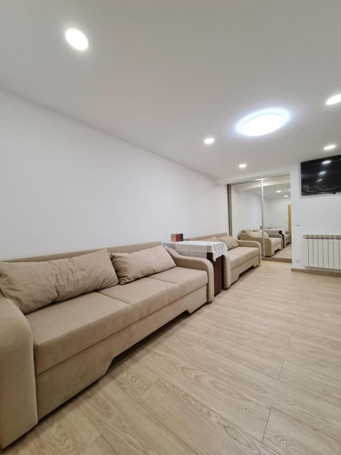 Luxury Panoramic Apartment Орадя Экстерьер фото