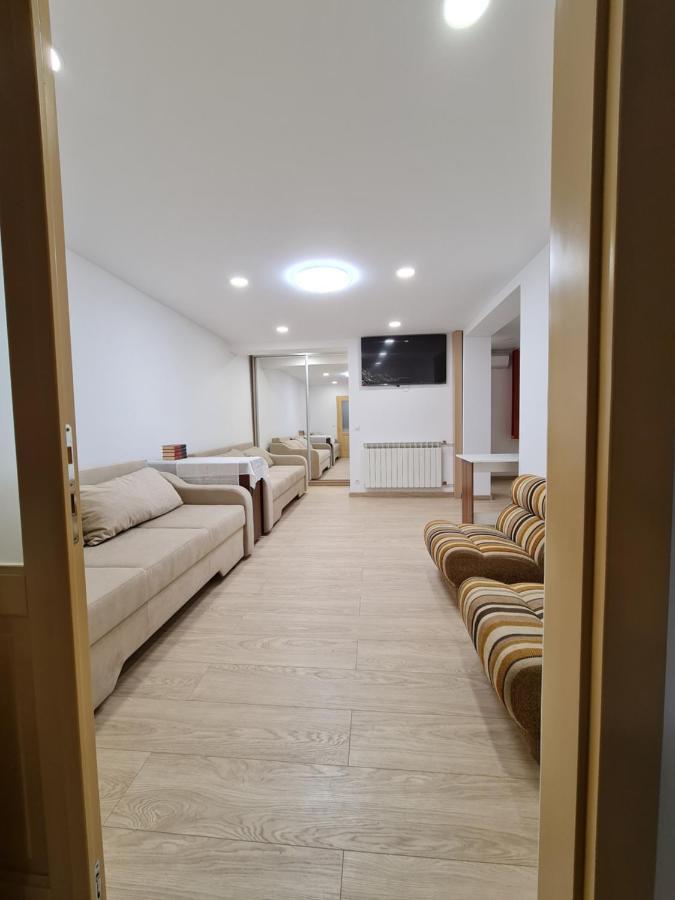 Luxury Panoramic Apartment Орадя Экстерьер фото
