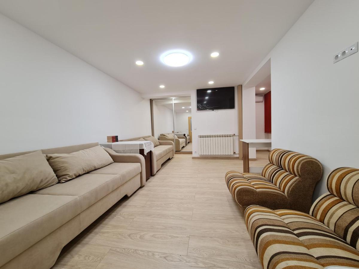 Luxury Panoramic Apartment Орадя Экстерьер фото
