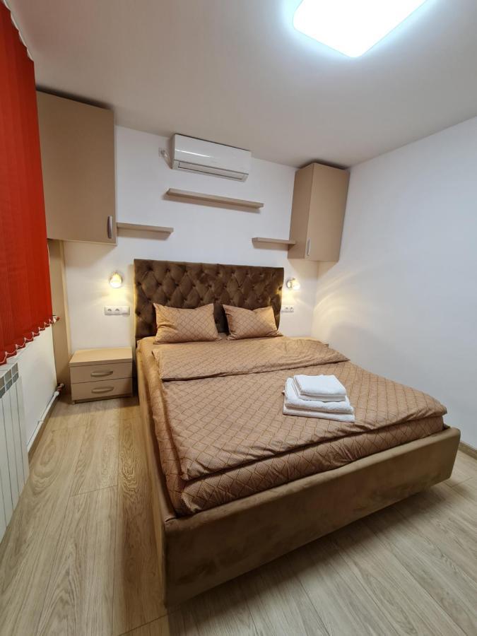 Luxury Panoramic Apartment Орадя Экстерьер фото