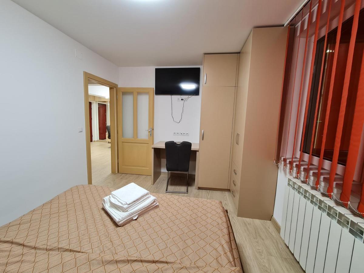Luxury Panoramic Apartment Орадя Экстерьер фото