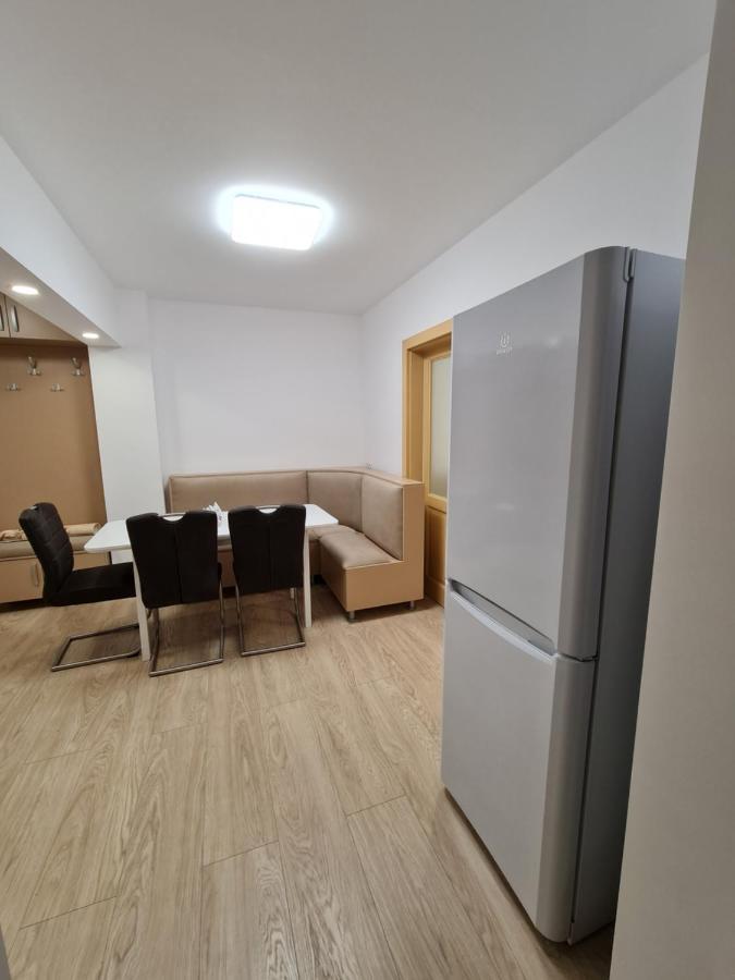 Luxury Panoramic Apartment Орадя Экстерьер фото