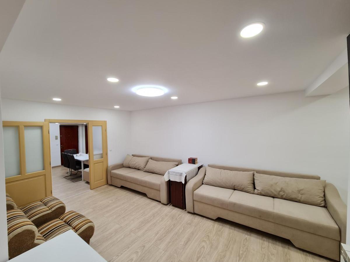 Luxury Panoramic Apartment Орадя Экстерьер фото