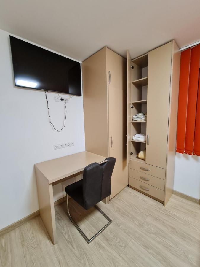 Luxury Panoramic Apartment Орадя Экстерьер фото